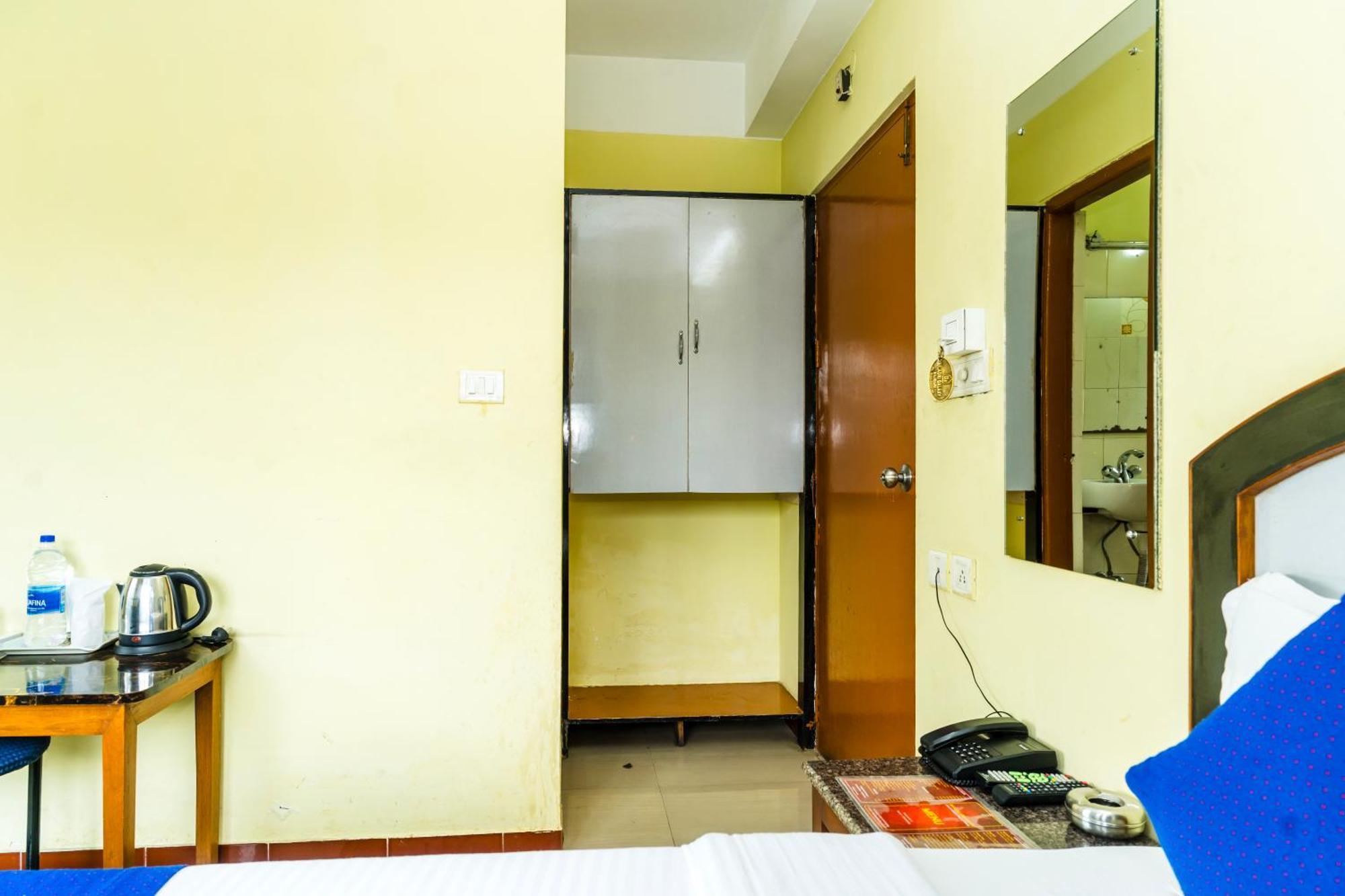 Hotel Niladrii Galaxy Siliguri Exterior foto